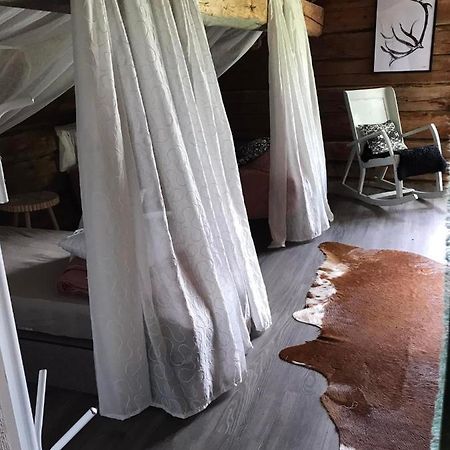 Paeivin Pirtti - Pirttikahvila Ja B&B 洛斯托 外观 照片
