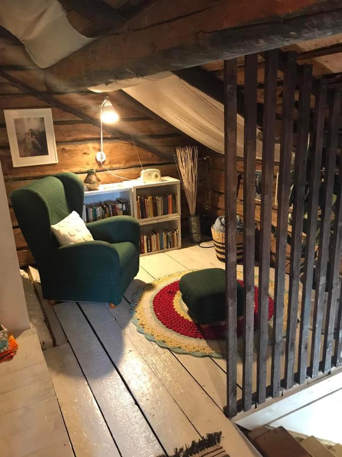 Paeivin Pirtti - Pirttikahvila Ja B&B 洛斯托 外观 照片